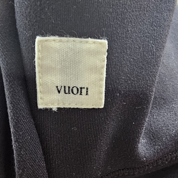 Vuori Black And Grey Camo Leggings with Wide Waistband and Slim Fit - Picture 7 of 7